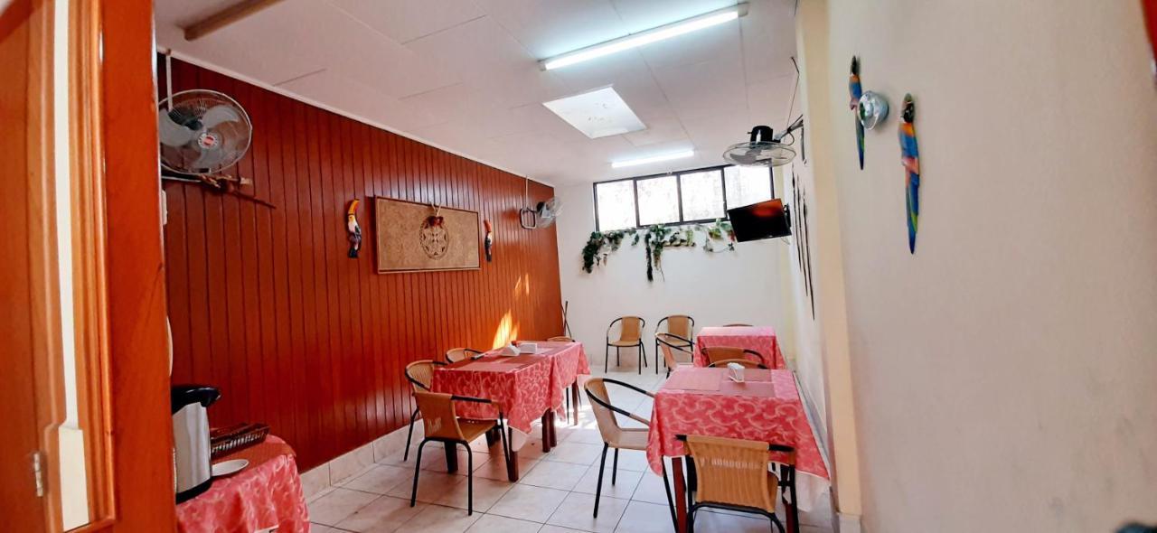 Hostal Huayruro Iquitos Dış mekan fotoğraf