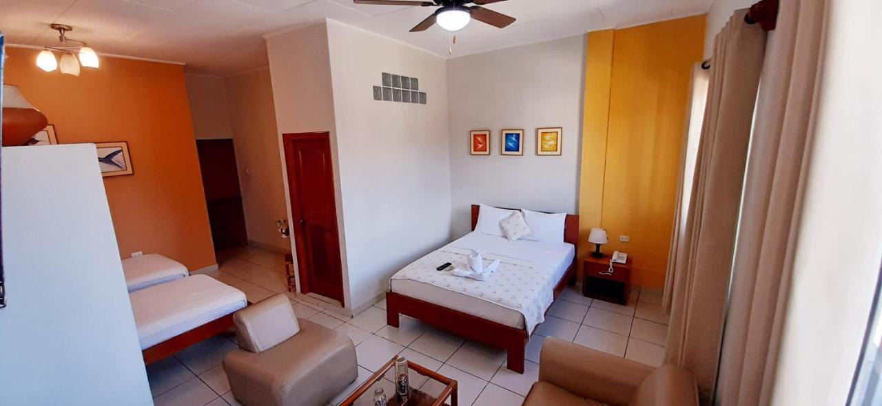 Hostal Huayruro Iquitos Dış mekan fotoğraf
