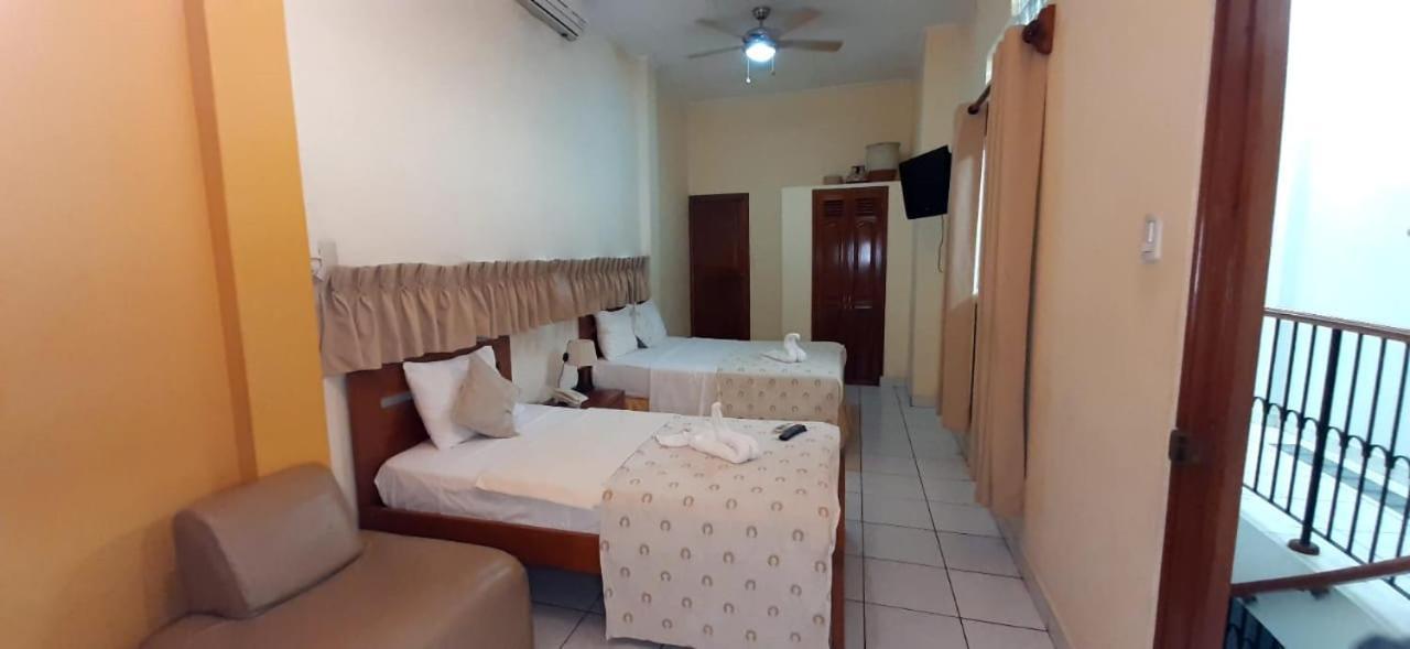 Hostal Huayruro Iquitos Dış mekan fotoğraf