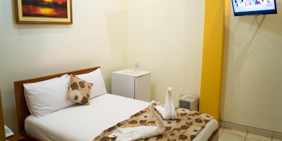 Hostal Huayruro Iquitos Dış mekan fotoğraf