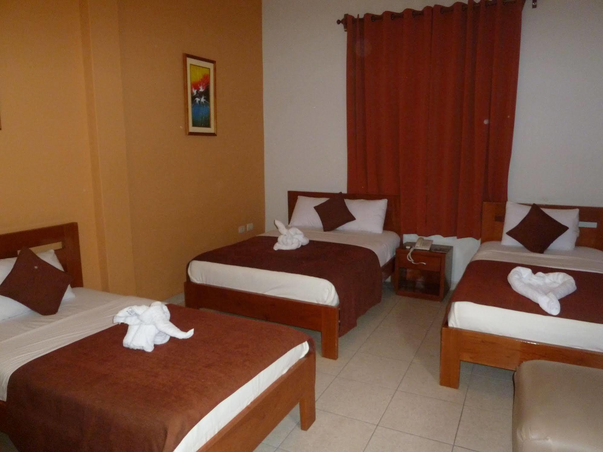 Hostal Huayruro Iquitos Dış mekan fotoğraf
