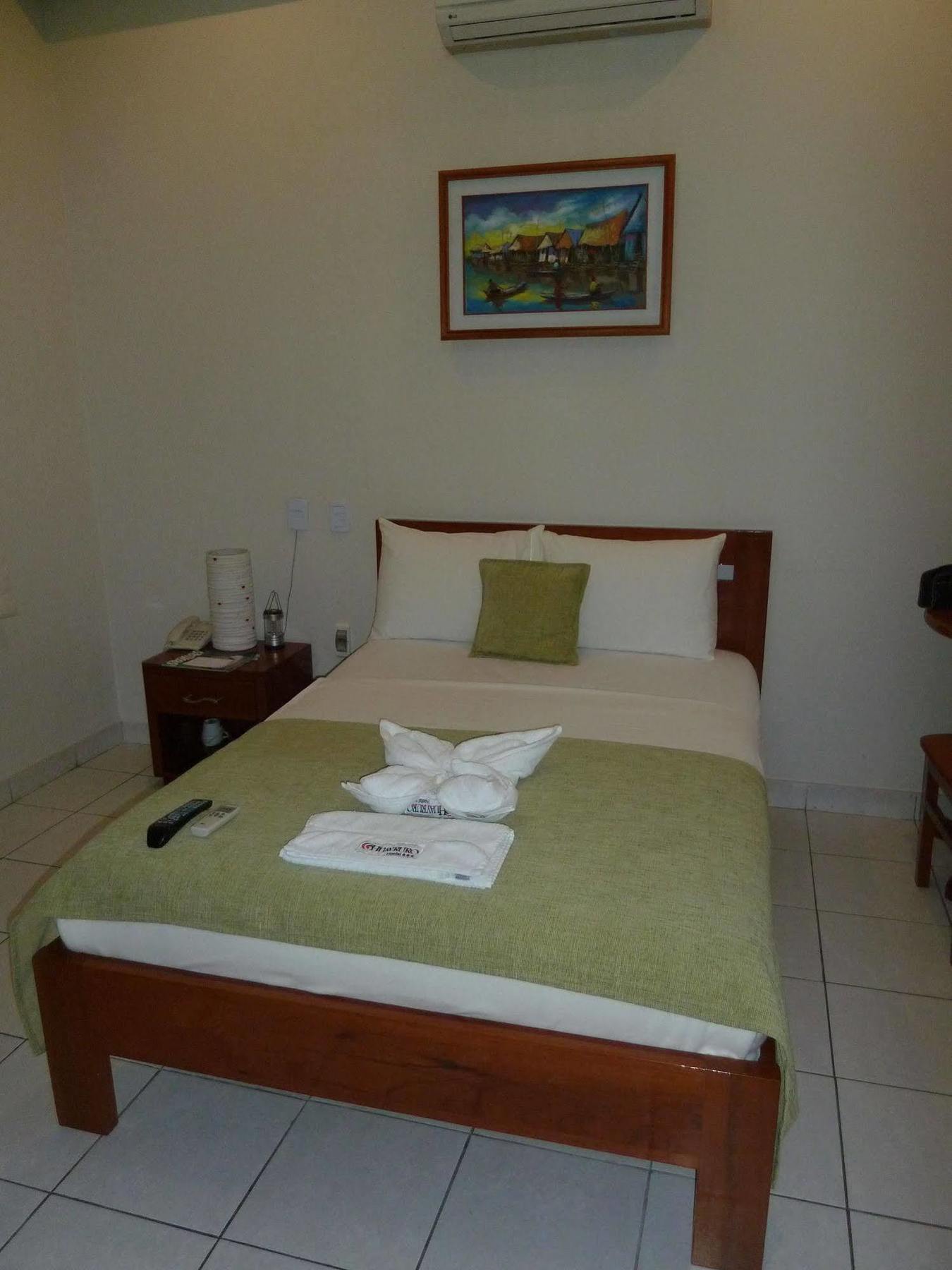 Hostal Huayruro Iquitos Dış mekan fotoğraf