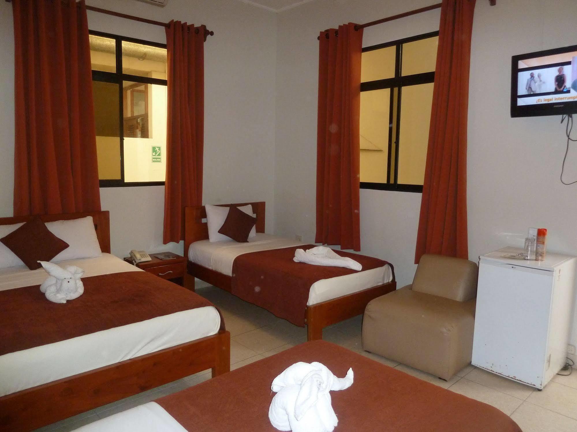 Hostal Huayruro Iquitos Dış mekan fotoğraf